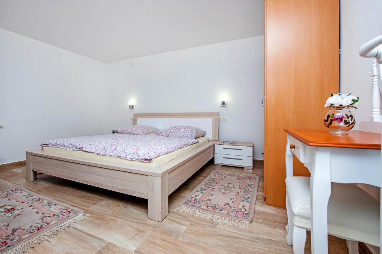 Keser Apartments Rovinj Exterior foto