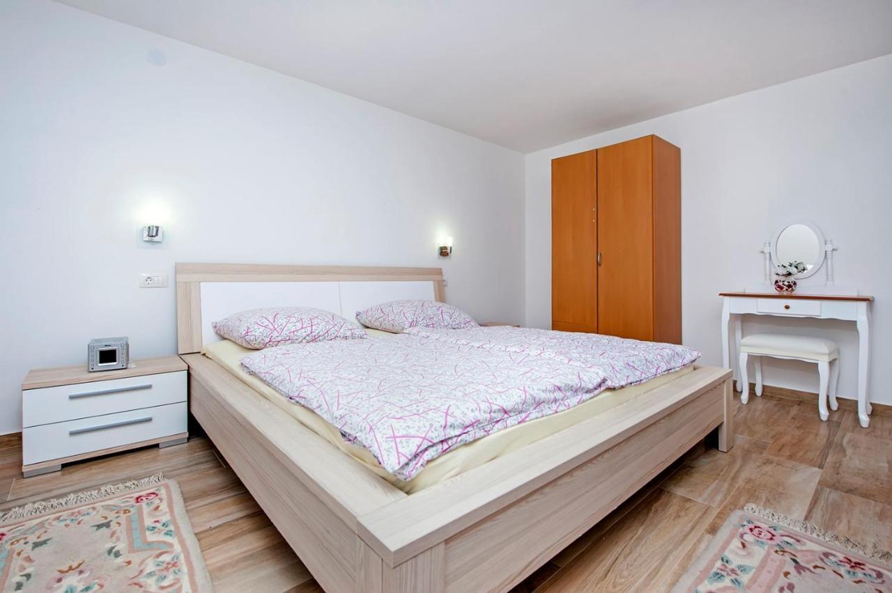 Keser Apartments Rovinj Exterior foto